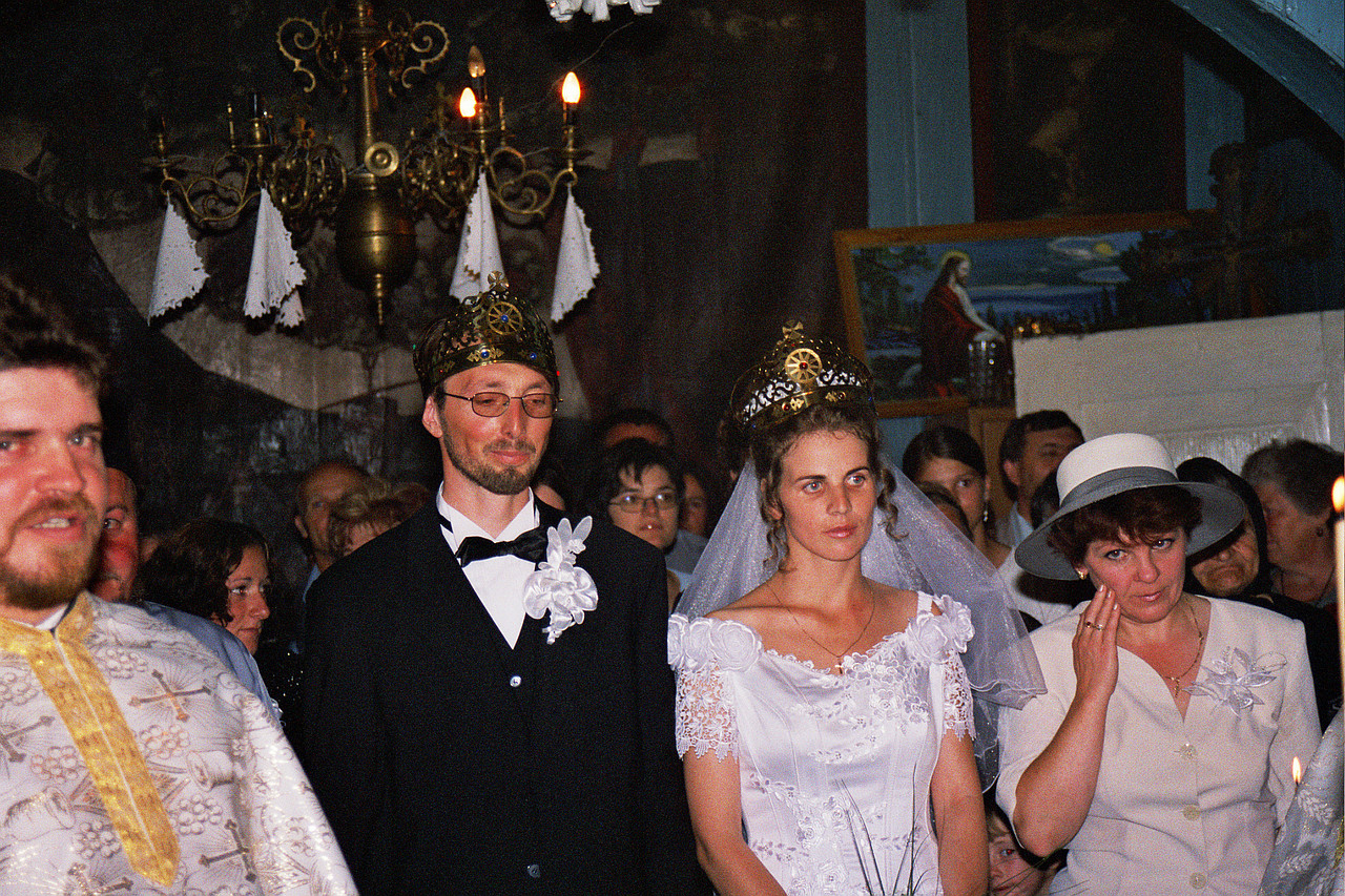 © <a href='http://rtol.de' title='Dynamische Webseiten mit (X)HTML, PHP, MySQL und CSS für Ihren Internet-Auftritt' target='_blank'>Thiel-IT</a>
Orthodoxe Hochzeit
August 2002
Rumänienfotos
