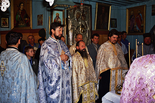 &copy; <a href='http://rtol.de' title='Dynamische Webseiten mit (X)HTML, PHP, MySQL und CSS für Ihren Internet-Auftritt' target='_blank'>Thiel-IT</a>
Orthodoxe Hochzeit
August 2002
Rumänienfotos