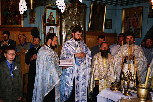 © <a href='http://rtol.de' title='Dynamische Webseiten mit (X)HTML, PHP, MySQL und CSS für Ihren Internet-Auftritt' target='_blank'>Thiel-IT</a>
Orthodoxe Hochzeit
August 2002
Rumänienfotos