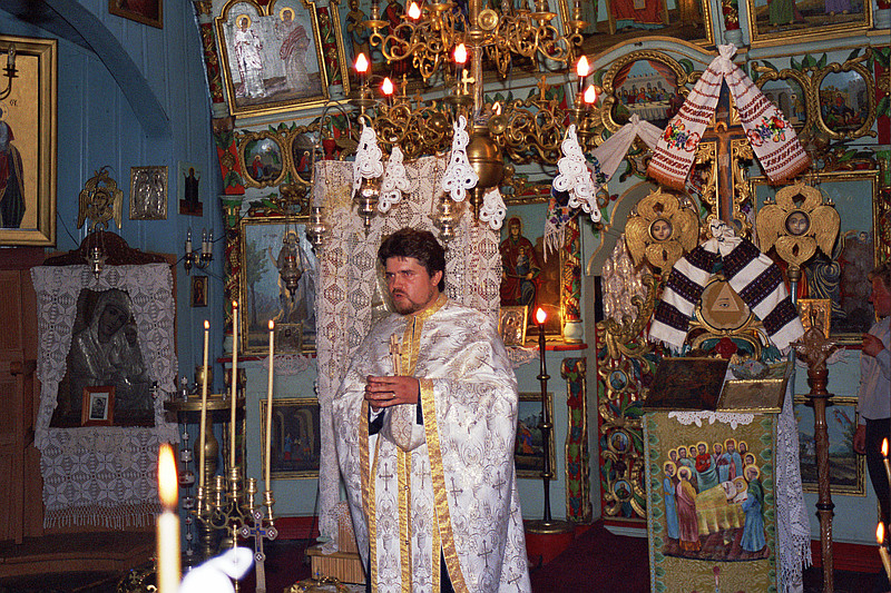 © <a href='http://rtol.de' title='Dynamische Webseiten mit (X)HTML, PHP, MySQL und CSS für Ihren Internet-Auftritt' target='_blank'>Thiel-IT</a>
Orthodoxe Hochzeit
August 2002
Rumänienfotos