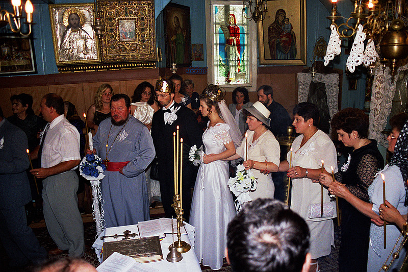 © <a href='http://rtol.de' title='Dynamische Webseiten mit (X)HTML, PHP, MySQL und CSS für Ihren Internet-Auftritt' target='_blank'>Thiel-IT</a>
Orthodoxe Hochzeit
August 2002
Rumänienfotos