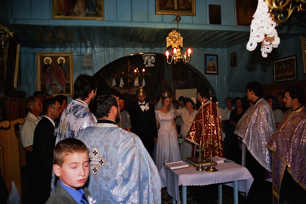 © <a href='http://rtol.de' title='Dynamische Webseiten mit (X)HTML, PHP, MySQL und CSS für Ihren Internet-Auftritt' target='_blank'>Thiel-IT</a>
Orthodoxe Hochzeit
August 2002
Rumänienfotos
