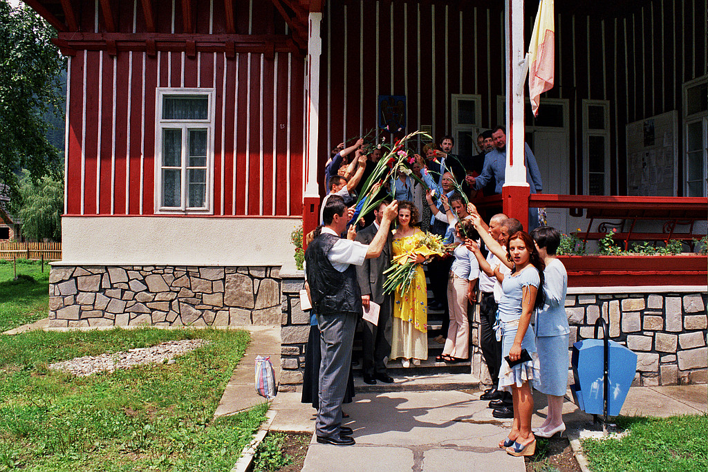 © <a href='http://rtol.de' title='Dynamische Webseiten mit (X)HTML, PHP, MySQL und CSS für Ihren Internet-Auftritt' target='_blank'>Thiel-IT</a>
Orthodoxe Hochzeit
August 2002
Rumänienfotos