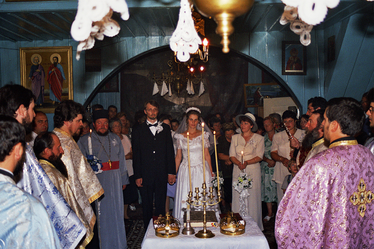 © <a href='http://rtol.de' title='Dynamische Webseiten mit (X)HTML, PHP, MySQL und CSS für Ihren Internet-Auftritt' target='_blank'>Thiel-IT</a>
Orthodoxe Hochzeit
August 2002
Rumänienfotos