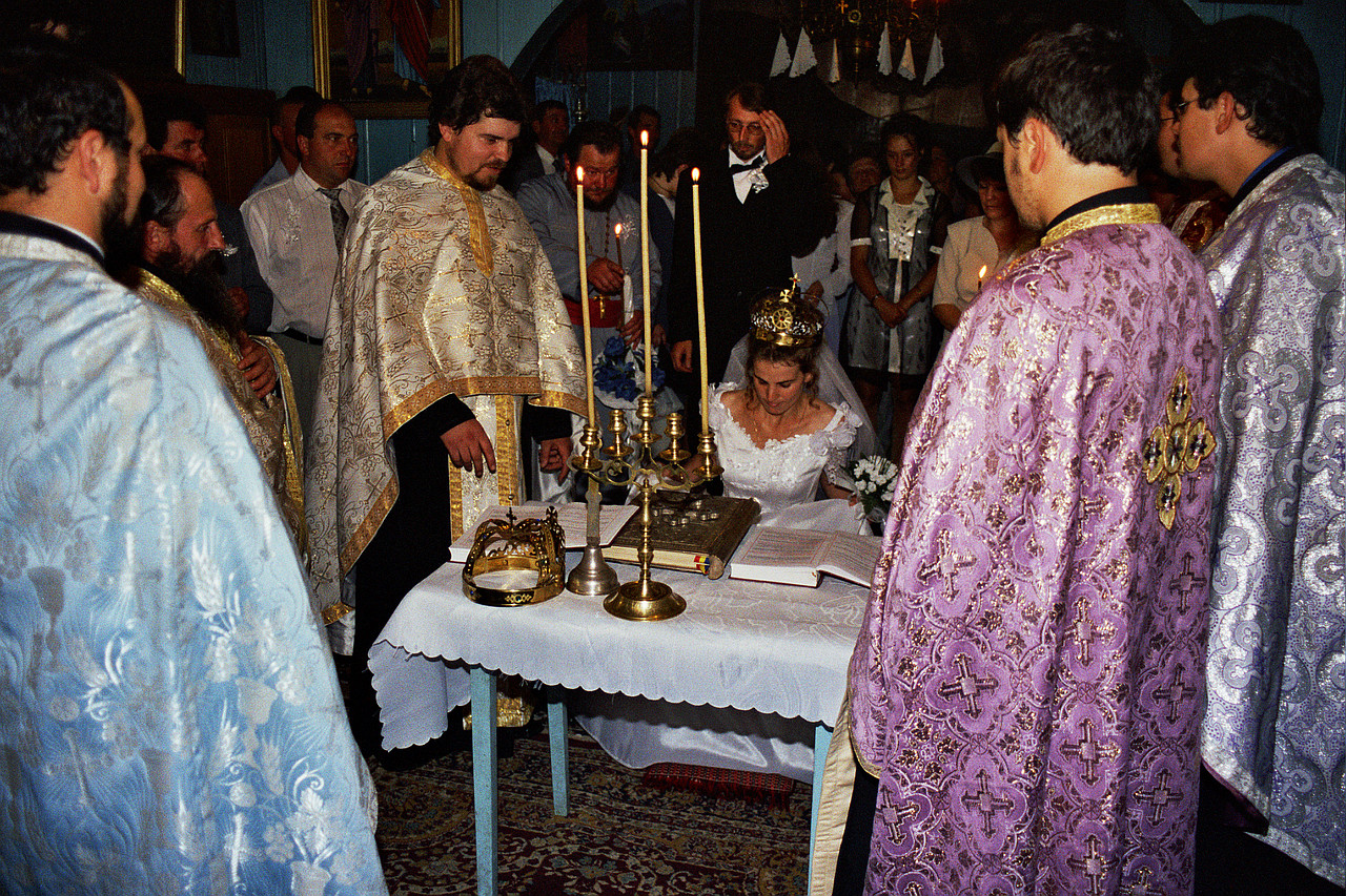 © <a href='http://rtol.de' title='Dynamische Webseiten mit (X)HTML, PHP, MySQL und CSS für Ihren Internet-Auftritt' target='_blank'>Thiel-IT</a>
Orthodoxe Hochzeit
August 2002
Rumänienfotos