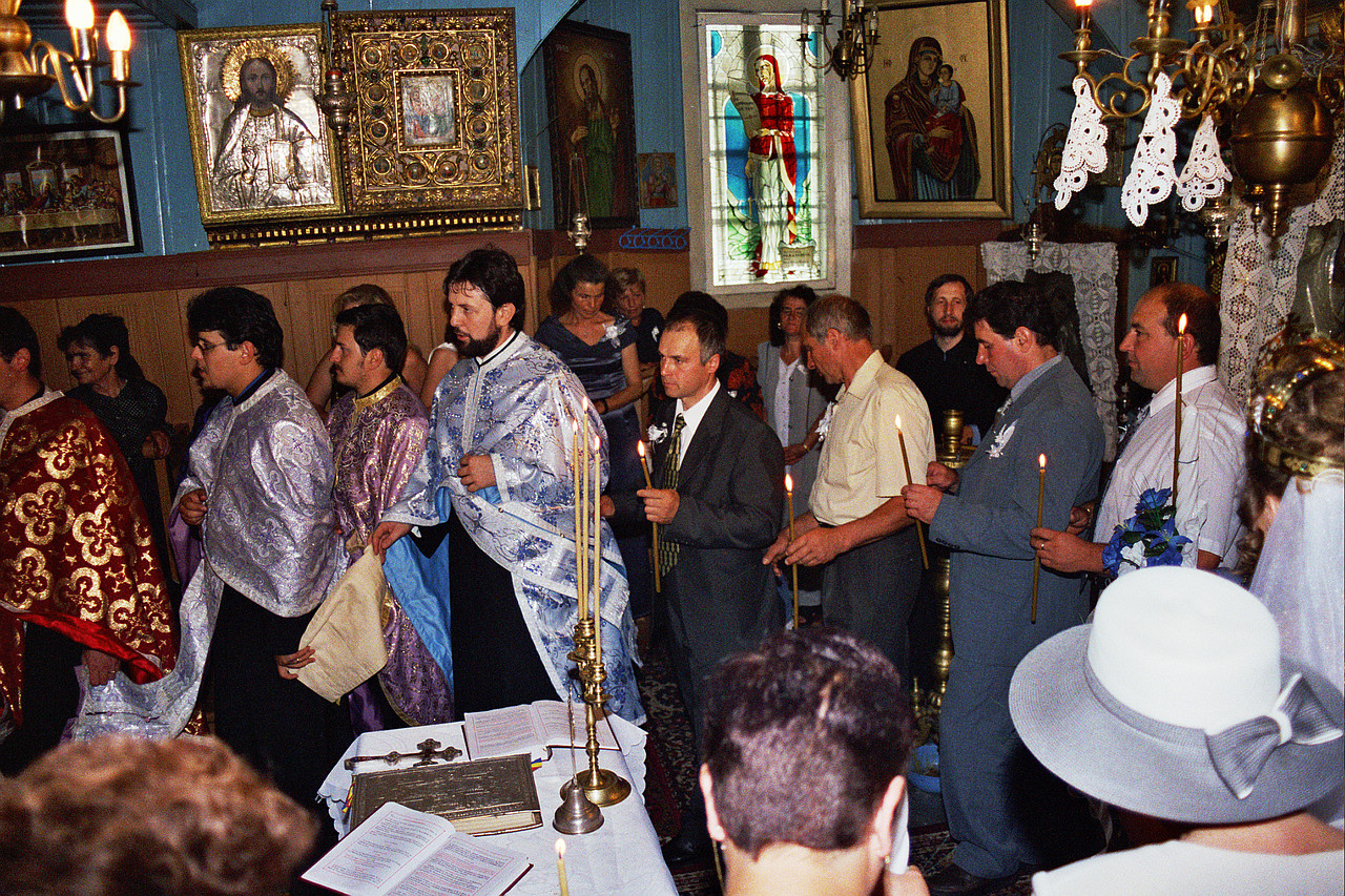 © <a href='http://rtol.de' title='Dynamische Webseiten mit (X)HTML, PHP, MySQL und CSS für Ihren Internet-Auftritt' target='_blank'>Thiel-IT</a>
Orthodoxe Hochzeit
August 2002
Rumänienfotos