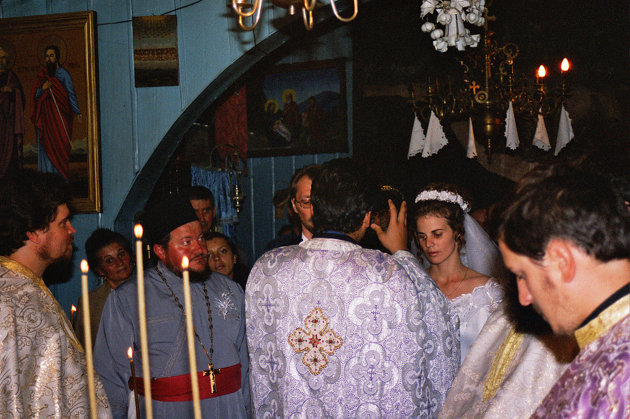 © <a href='http://rtol.de' title='Dynamische Webseiten mit (X)HTML, PHP, MySQL und CSS für Ihren Internet-Auftritt' target='_blank'>Thiel-IT</a>
Orthodoxe Hochzeit
August 2002
Rumänienfotos