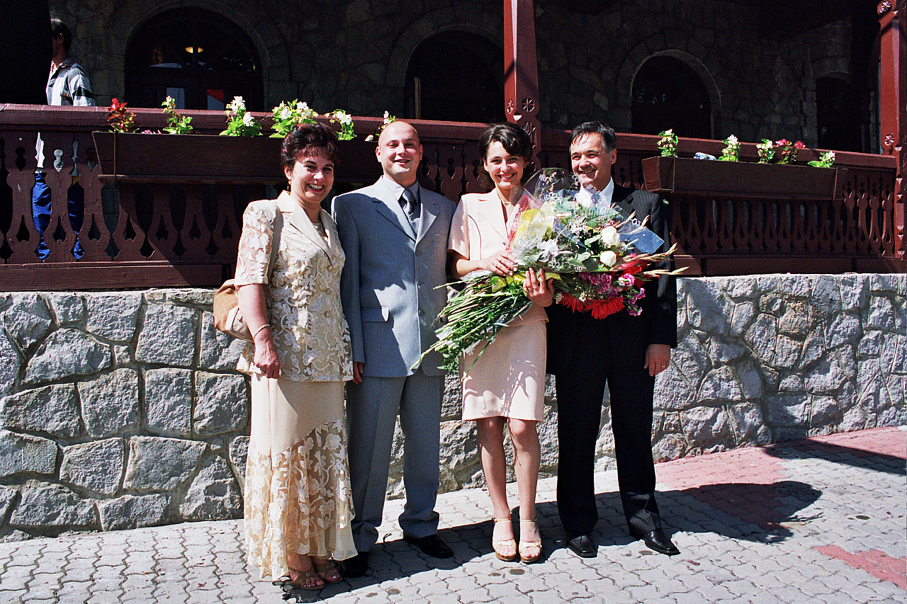 © R.Thiel
Standesamt (Primărie/Rathaus)
Hochzeit in Sinaia/Buşteni/Bucegi
Rumänienfotos