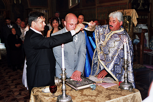 © R.Thiel
Kirche (Biserica)
Hochzeit in Sinaia/Buşteni/Bucegi
Rumänienfotos