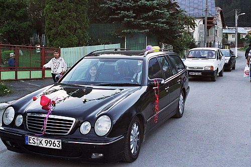 © R.Thiel
Kirche (Biserica)
Hochzeit in Sinaia/Buşteni/Bucegi
Rumänienfotos