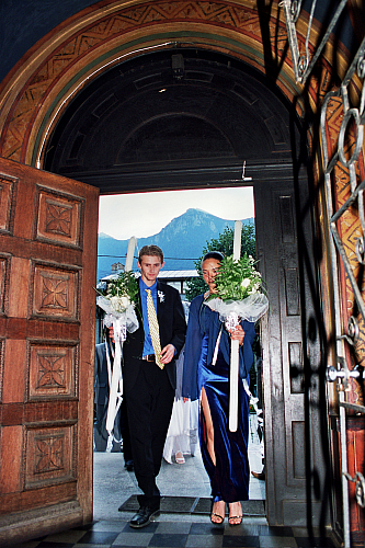 © R.Thiel
Kirche (Biserica)
Hochzeit in Sinaia/Buşteni/Bucegi
Rumänienfotos