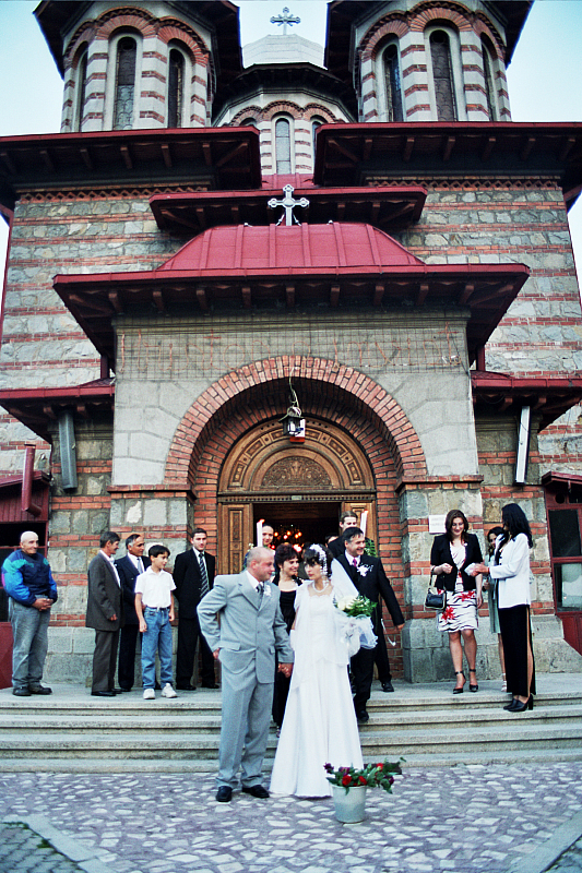 © R.Thiel
Kirche (Biserica)
Hochzeit in Sinaia/Buşteni/Bucegi
Rumänienfotos