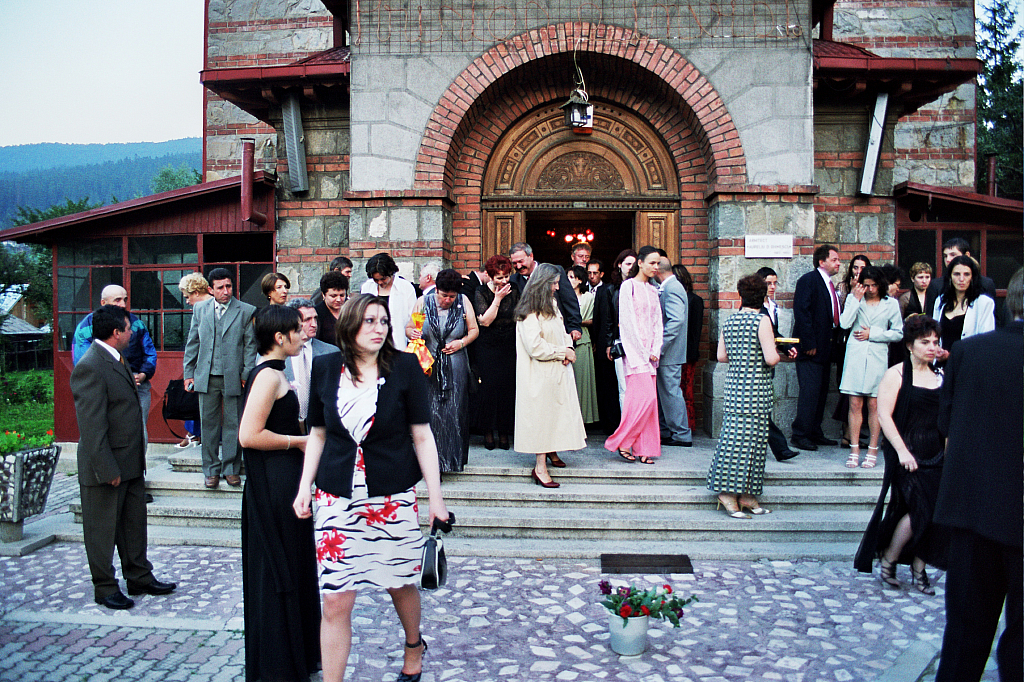 © R.Thiel
Kirche (Biserica)
Hochzeit in Sinaia/Buşteni/Bucegi
Rumänienfotos