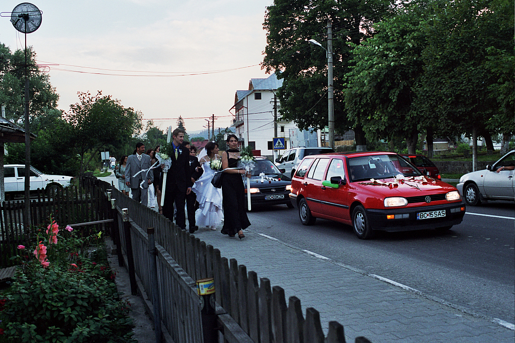 © R.Thiel
Kirche (Biserica)
Hochzeit in Sinaia/Buşteni/Bucegi
Rumänienfotos