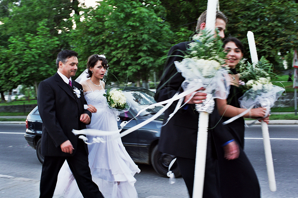 © R.Thiel
Kirche (Biserica)
Hochzeit in Sinaia/Buşteni/Bucegi
Rumänienfotos