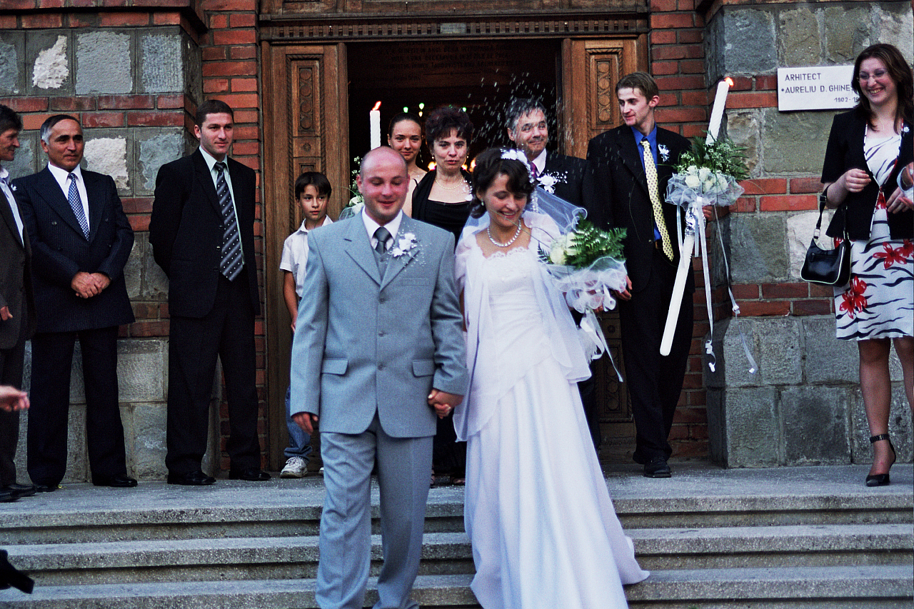 © R.Thiel
Kirche (Biserica)
Hochzeit in Sinaia/Buşteni/Bucegi
Rumänienfotos