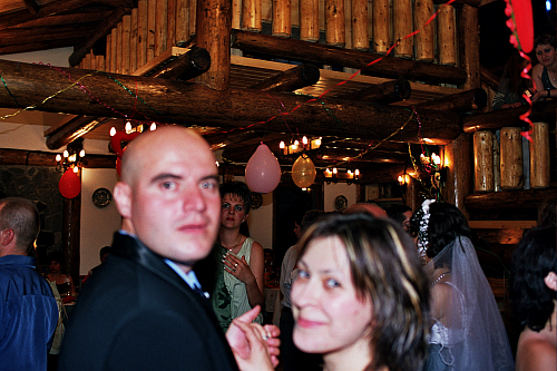 © R.Thiel
Party in der Cabana
Hochzeit in Sinaia/Buşteni/Bucegi
Rumänienfotos